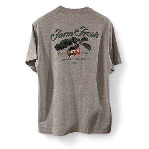 NWT Men’s Levi's ‘Farm Fresh' Apple Orchard Graphic T-Shirt Size Medium